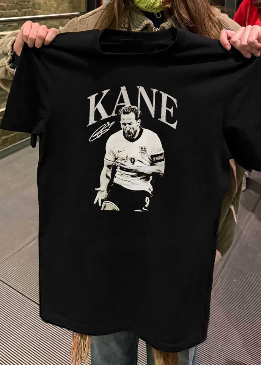 Kane Signature Harry Kane Roaring England Shirt