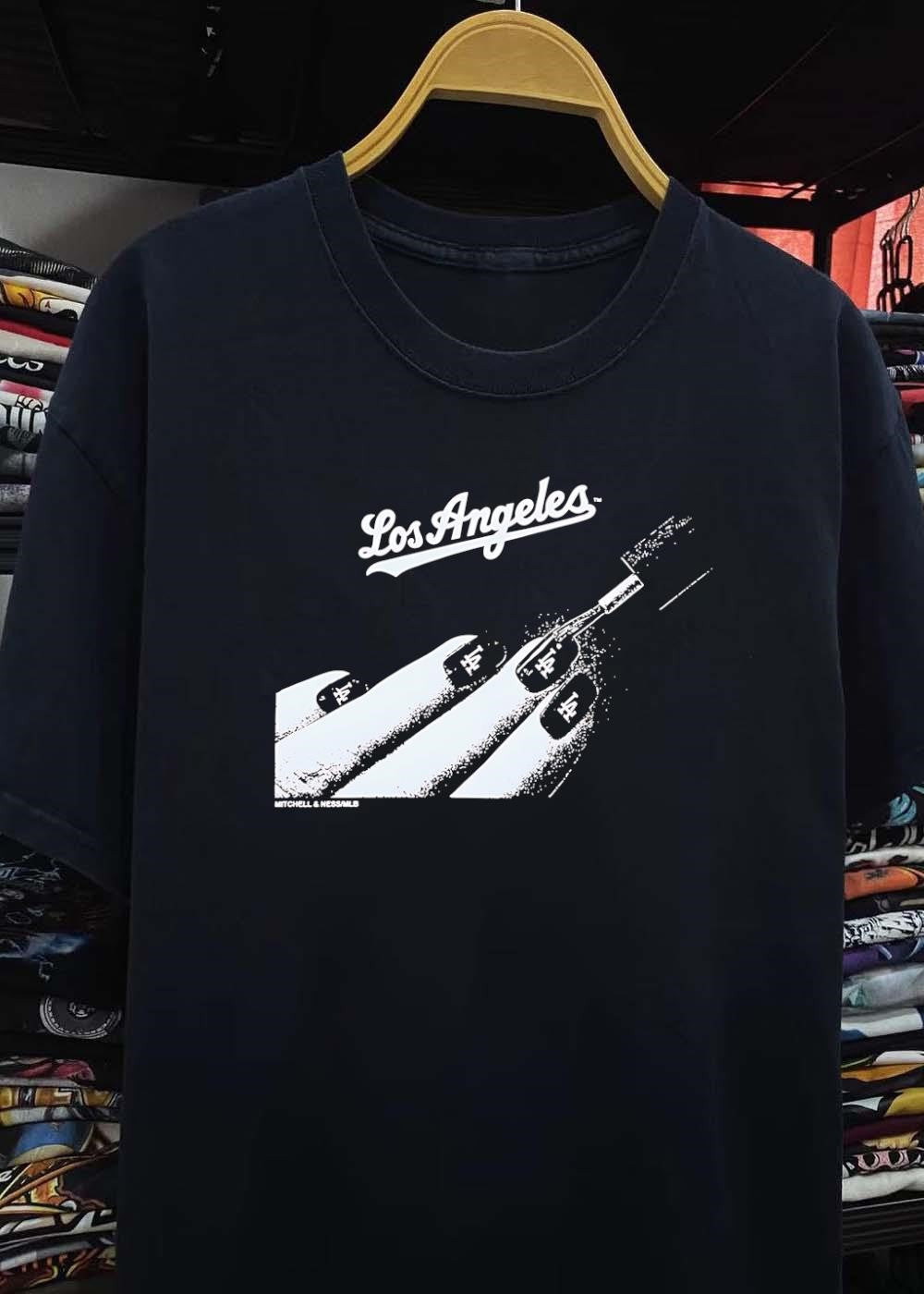 Mitchell & Ness MLB Applying Nail Polish Los Angeles Dodgers T-Shirt