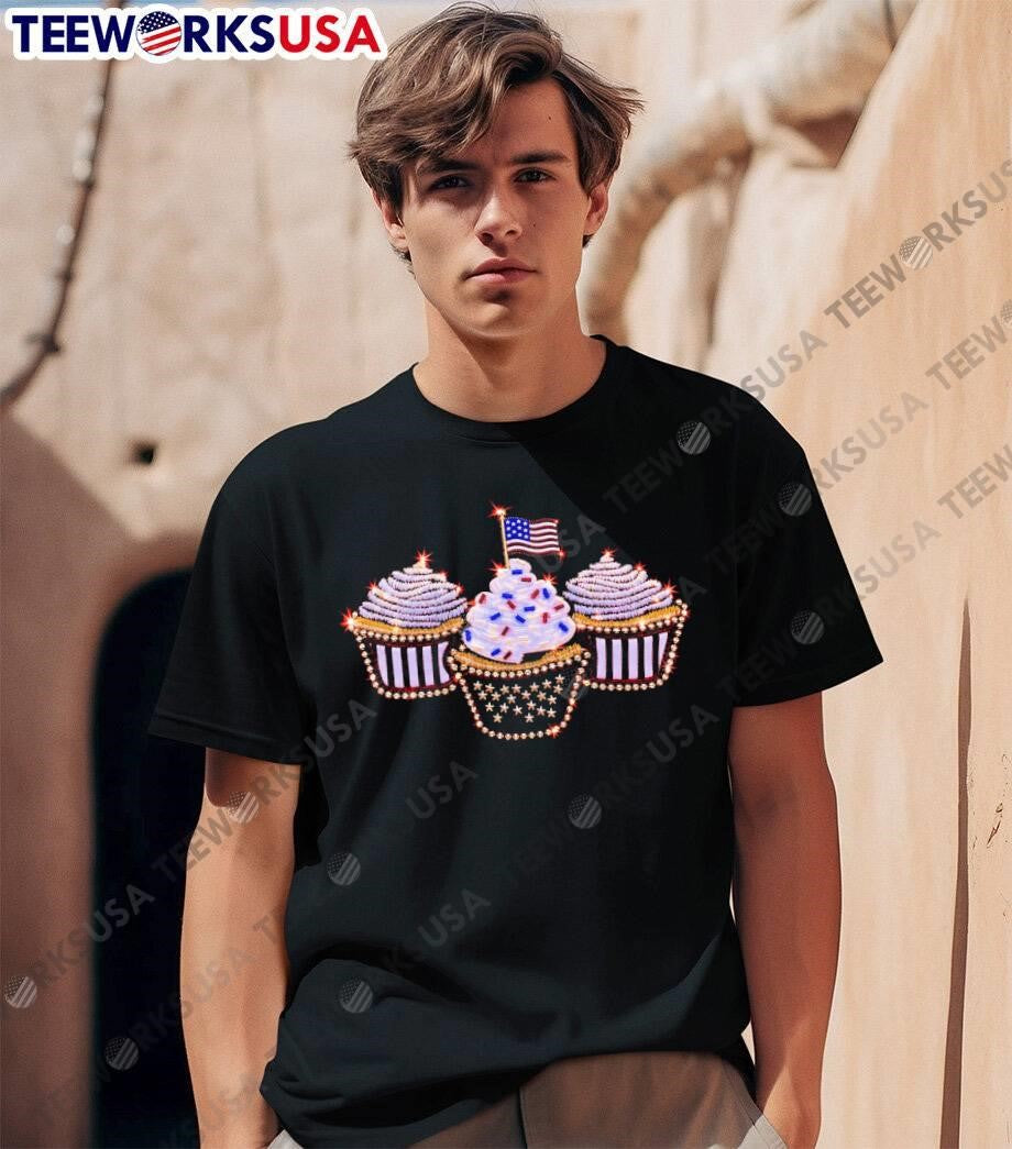 Patriotic Beaded Decor American Flag Patriotic Cupcake T-Shirt